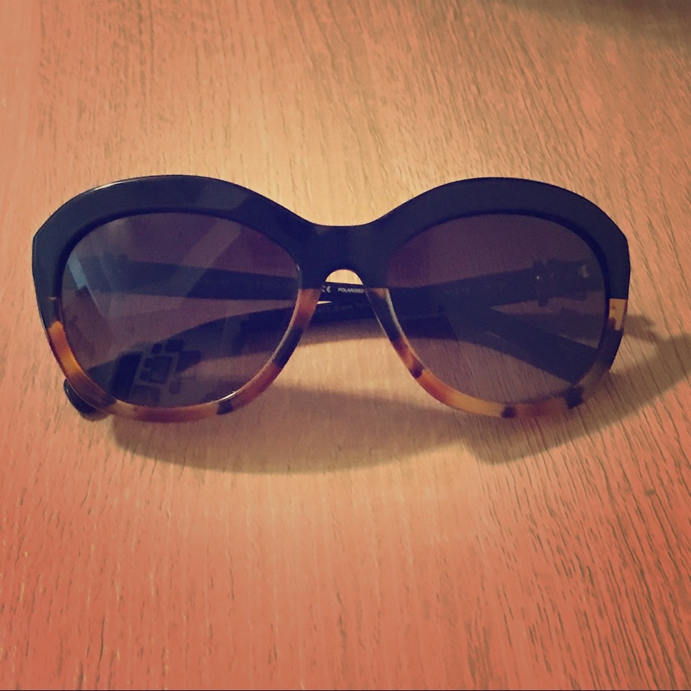 Like New Coach Polarized Blck Tortoise Sunglasses